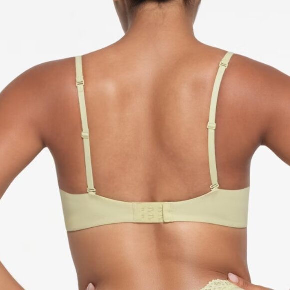 SKIMS Fits Everybody Lace Push Up Bra-Sage - Picture 3 of 6